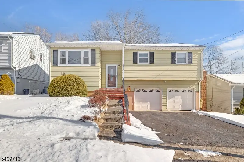 2037 Tampa Ter, Union, NJ 07083 - Image #1