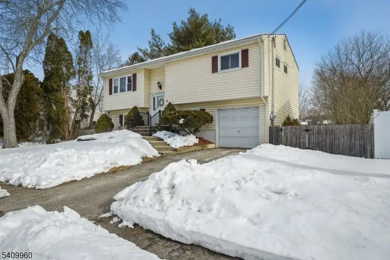 6 Herbert Ln, Hackettstown, NJ 07840 - Image #2