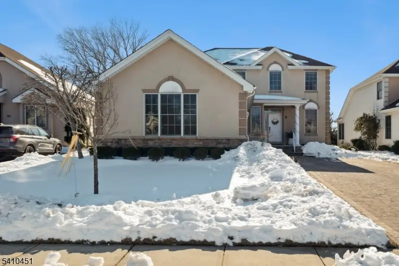 8 Patton Ct, Manalapan Township, NJ 07726 - Image #2