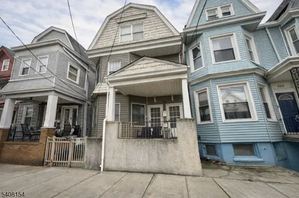 425 Cleveland Ave, Harrison Town, NJ 07029