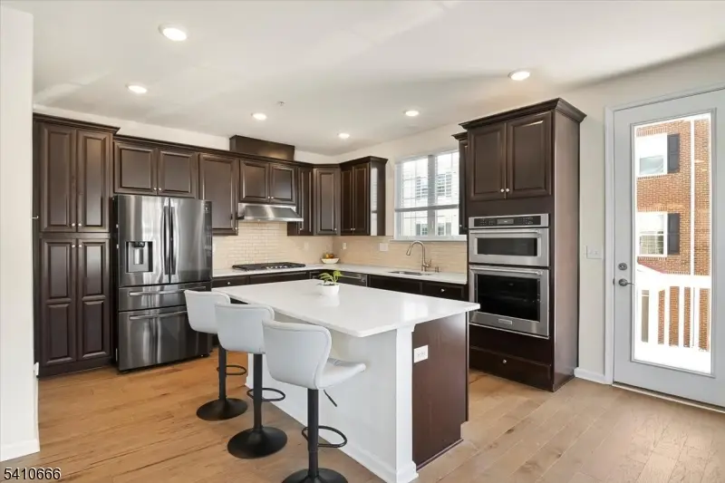 55 Landmark Ln, Fair Lawn, NJ 07410 - #3