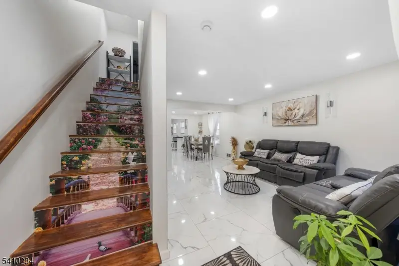 1426 Franklin St, Hillside, NJ 07205 - #3