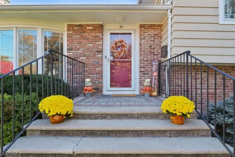 33 Haran Cir, Millburn, NJ 07041 - Image #2