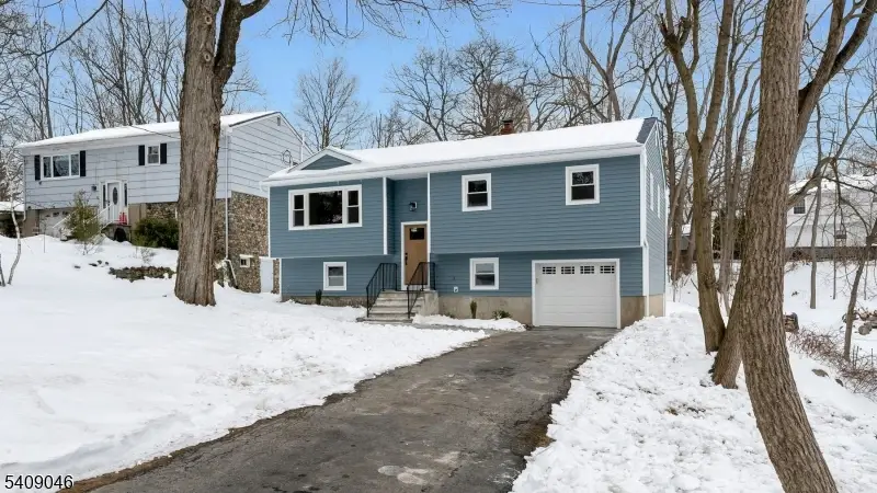 120 Star Lake Rd, Bloomingdale, NJ 07403 - #1