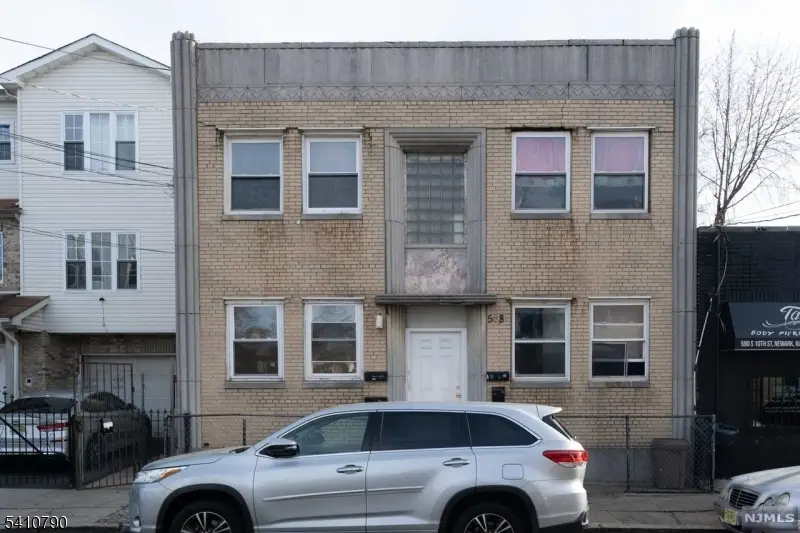 588 S 10th St, Newark, NJ 07103 - #1