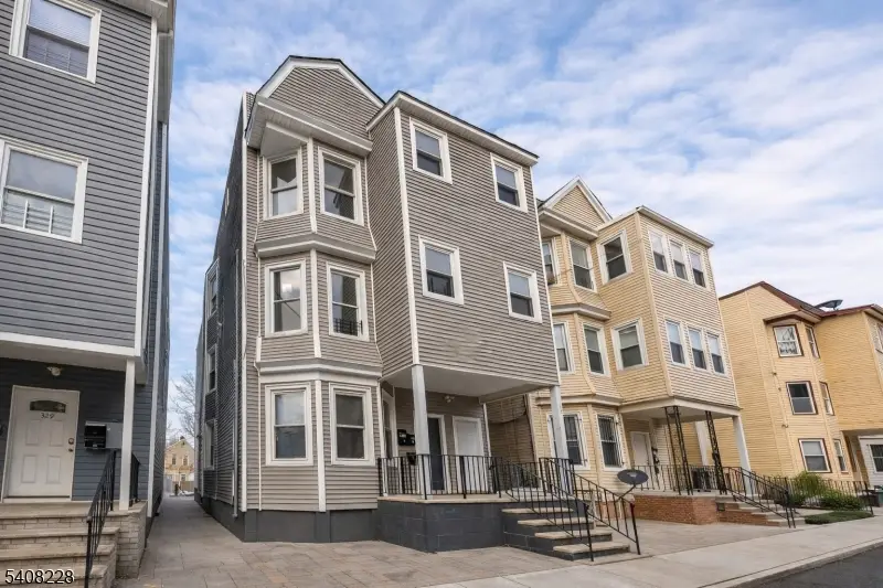 327 S 19th St, Newark, NJ 07103 - #3