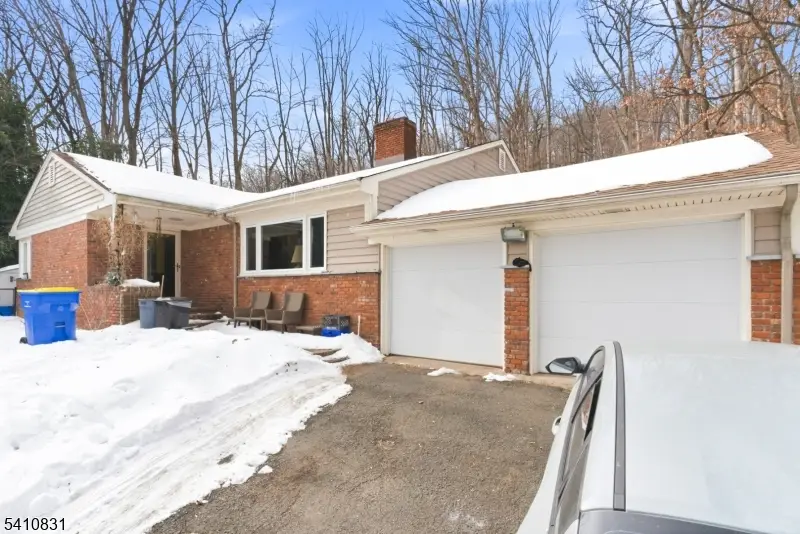 168 Interhaven Ave, Green Brook Township, NJ 07060 - #2