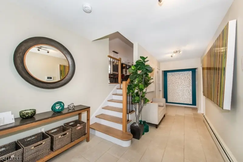 112 Lincoln St, Montclair, NJ 07042 - #2