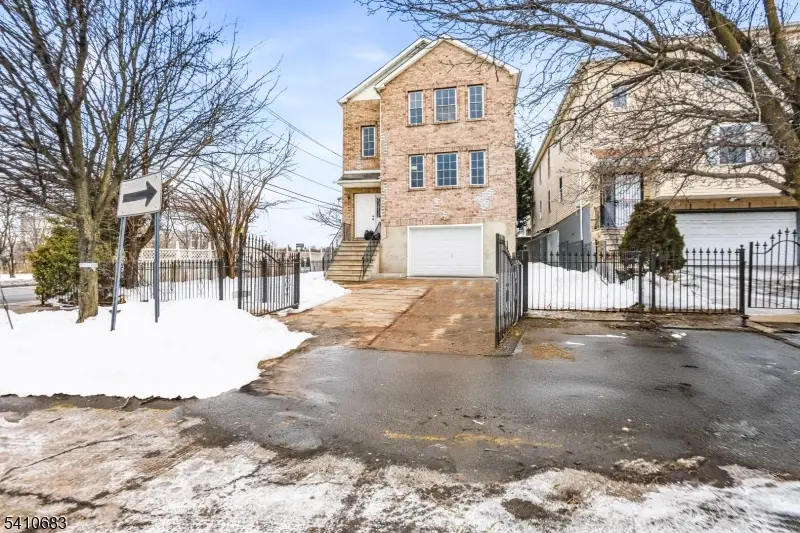 215 Hillside Ave, Newark, NJ 07108 - #1