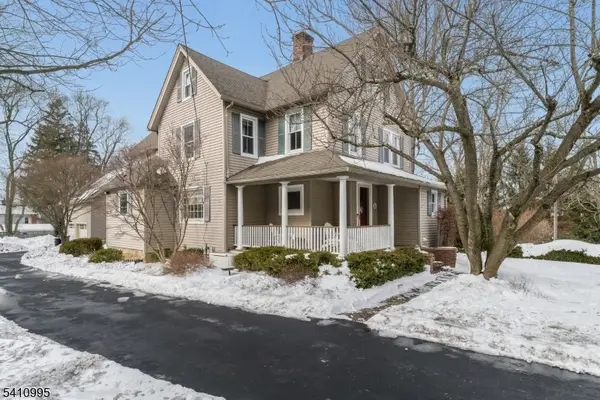 3 New St, Mendham Boro, NJ 07945