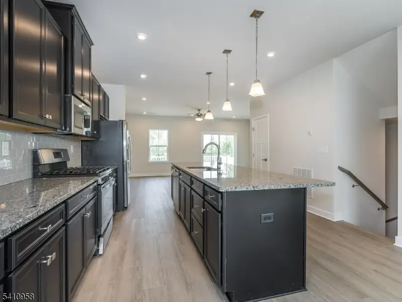 31 Force Dr, Budd Lake, NJ 07828 - #3