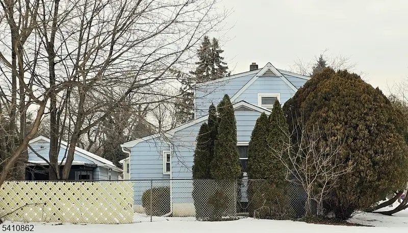 111 Central St, Manville, NJ 08835 - #2