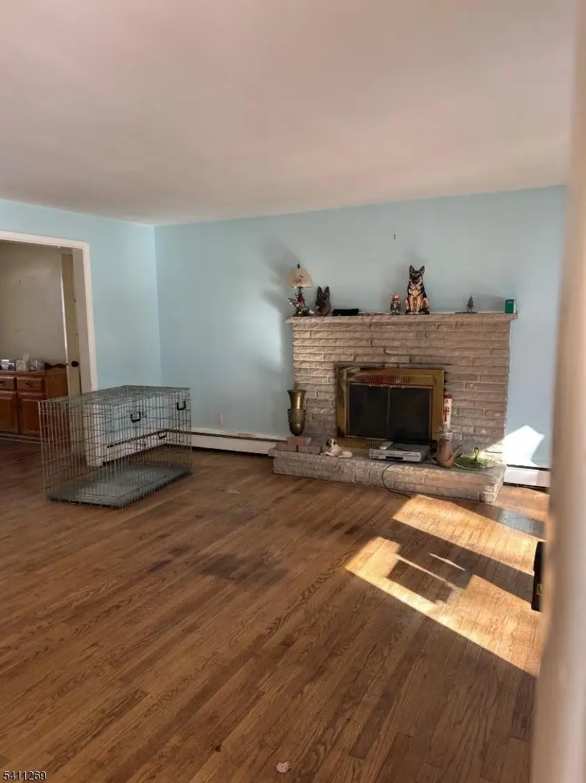 64 William St, Clark, NJ 07066 - #1