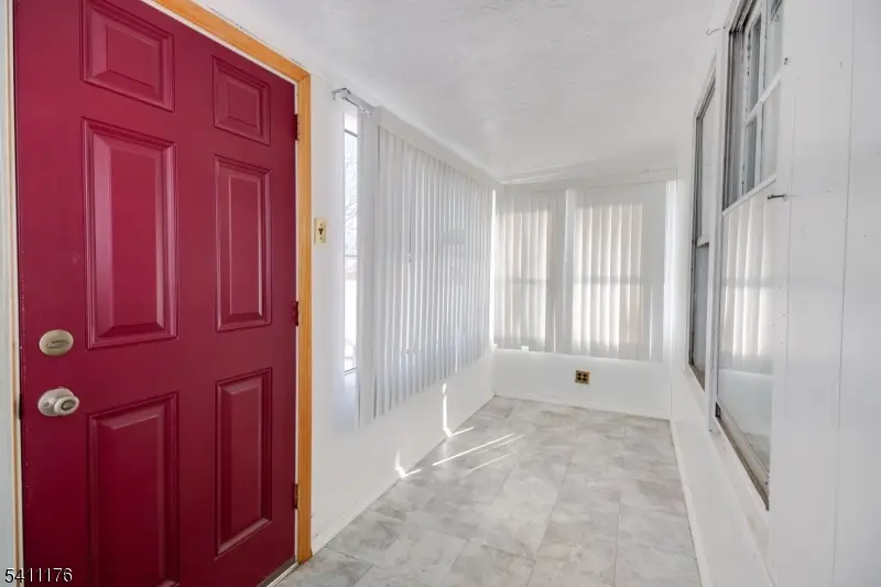 215 Victory St, Roselle, NJ 07203 - #2