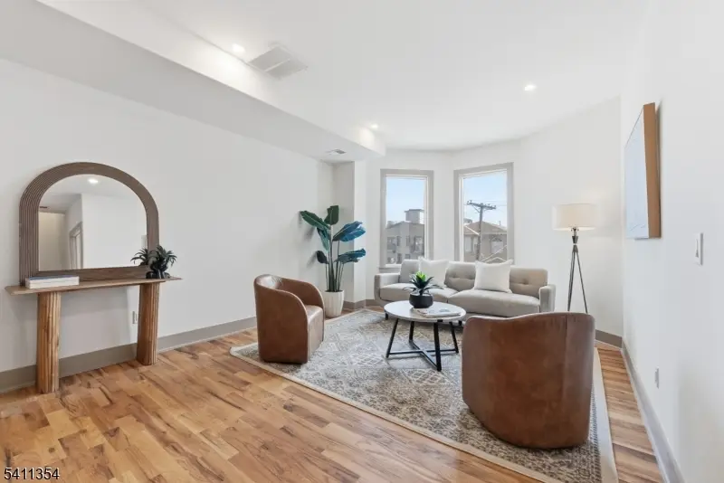 221 Clerk St, Jersey City, NJ 07305 - #2