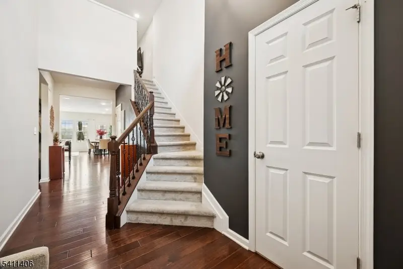 33 Albert Ct, Randolph, NJ 07869 - #2