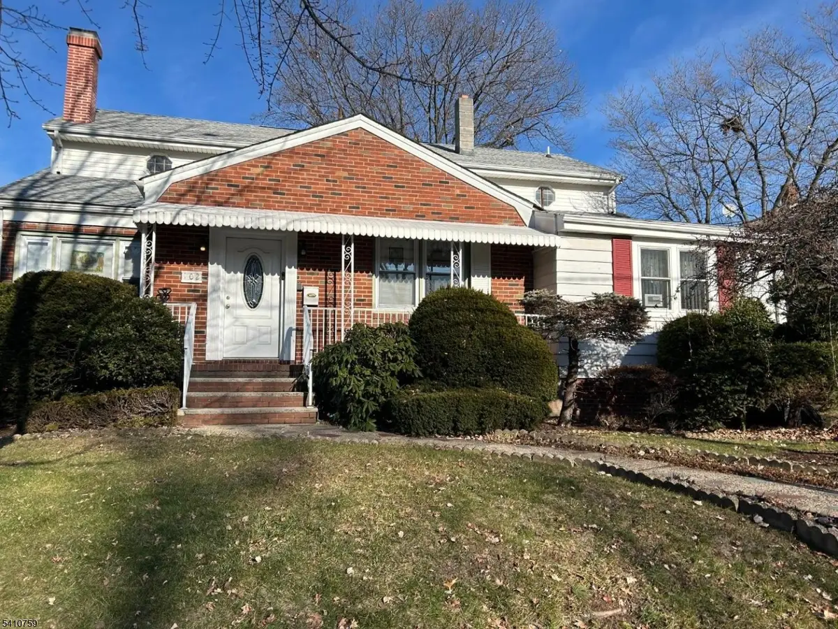 102 Scoles Ave, Clifton, NJ 07012 - #1