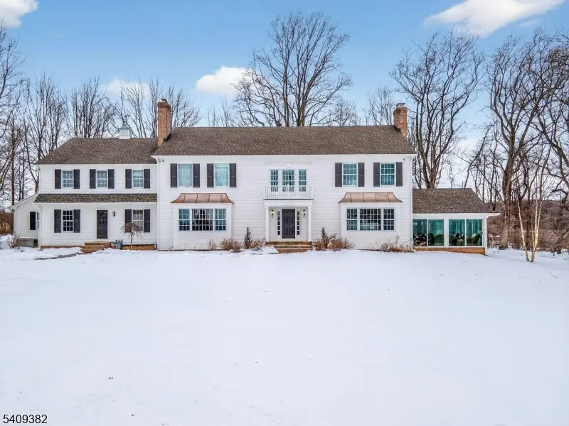 15 Fieldstone Rd, Tewksbury, NJ 07830 - #1