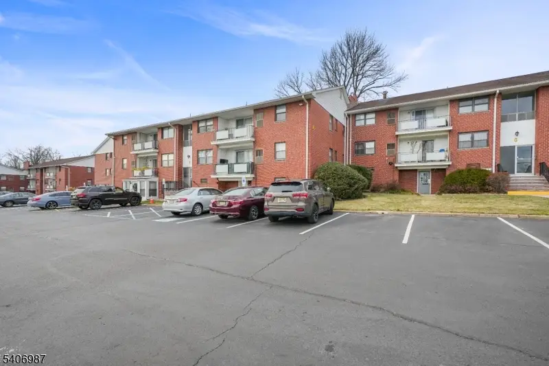 1300 Rock Ave Apt F1, North Plainfield, NJ 07060 - #2