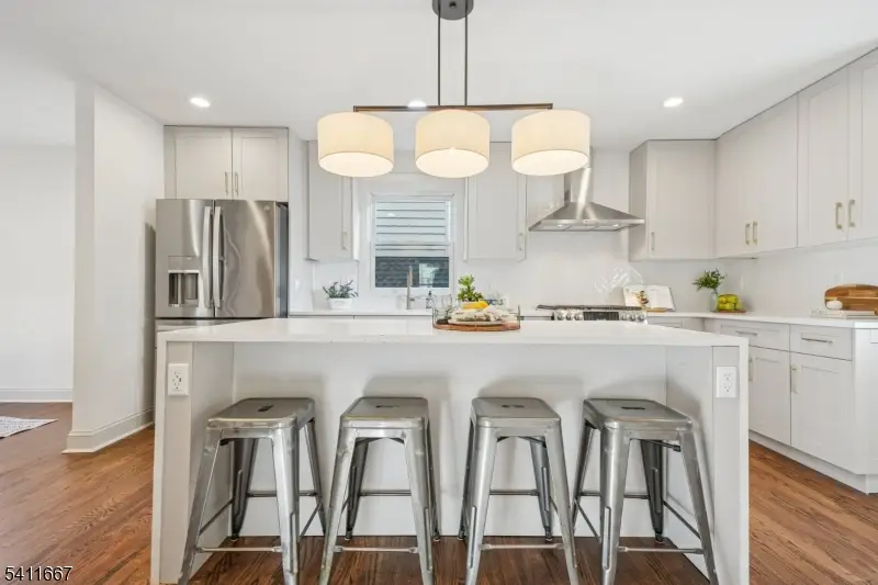 19 Bodwell Ter, Millburn, NJ 07041 - #1