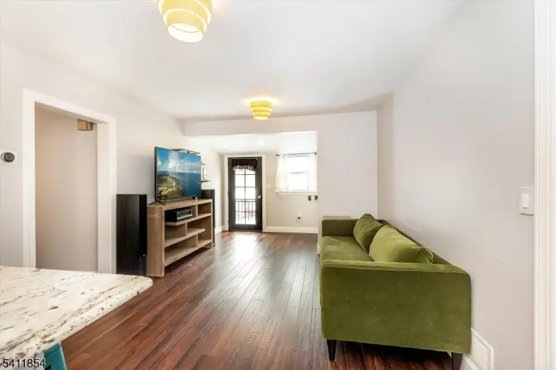 19 Pinecrest Ter, Wayne, NJ 07470 - #3