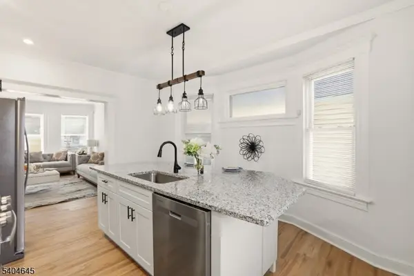 207 Brighton Ave, East Orange City, NJ 07017