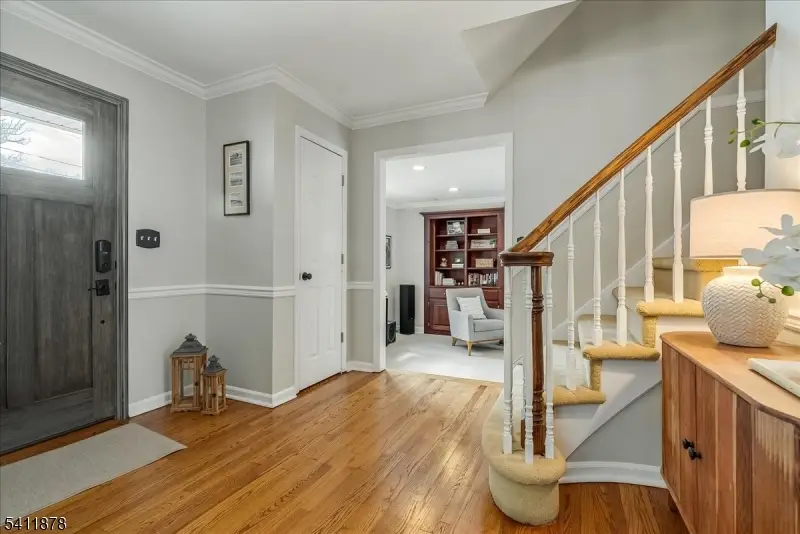 6 Thackery Ln, Mendham, NJ 07945 - #3