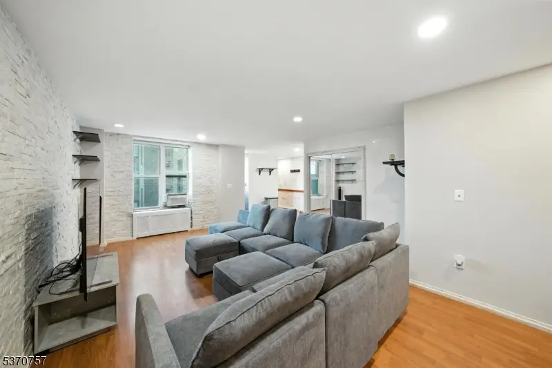 50 Glenwood Ave #702, Jersey City, NJ 07306 - #3