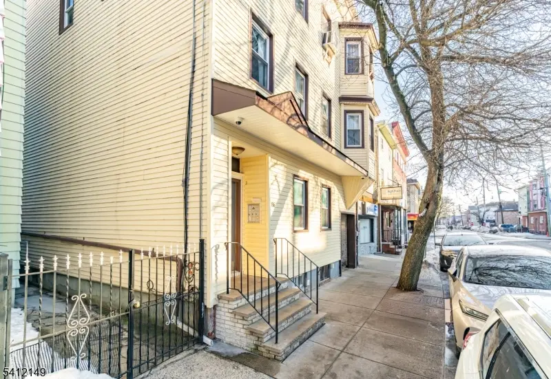 86 Pacific St, Newark, NJ 07105 - #3