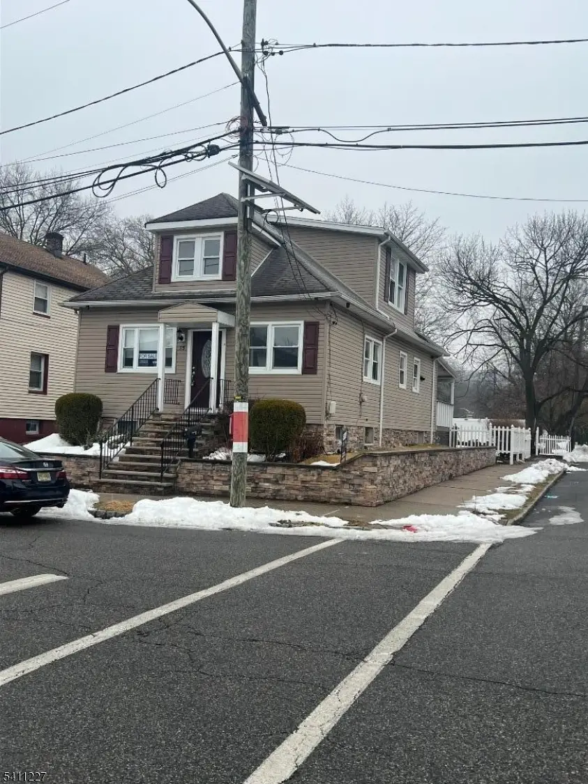 35 Terrace Ave, Woodland Park, NJ 07424 - #1