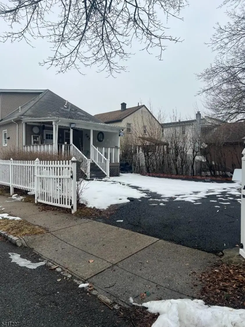 35 Terrace Ave, Woodland Park, NJ 07424 - #2