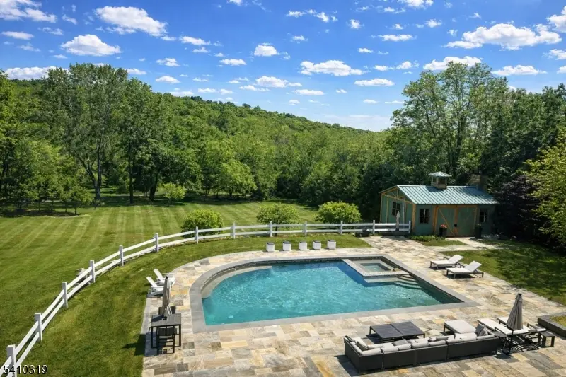 91 Mosle Rd, Peapack And Gladstone, NJ 07931 - #3