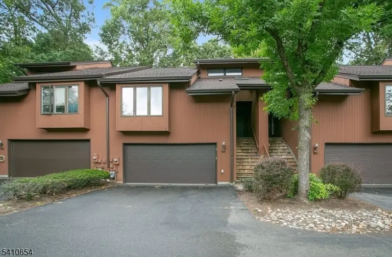 64 Cummings Cir, West Orange, NJ 07052 - #1