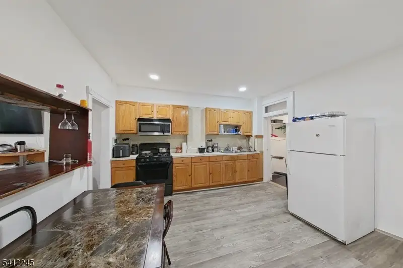 194 Astor St, Newark, NJ 07114 - #3