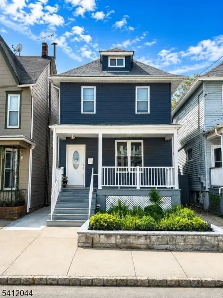 135 Brighton Ave, Perth Amboy, NJ 08861 - #1