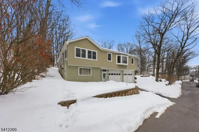 335 Elmira Trl, Hopatcong, NJ 07843 - #3