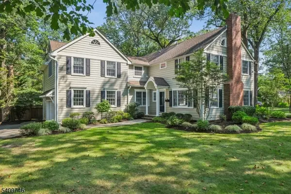 61 Oakwood Dr, New Providence Boro, NJ 07974