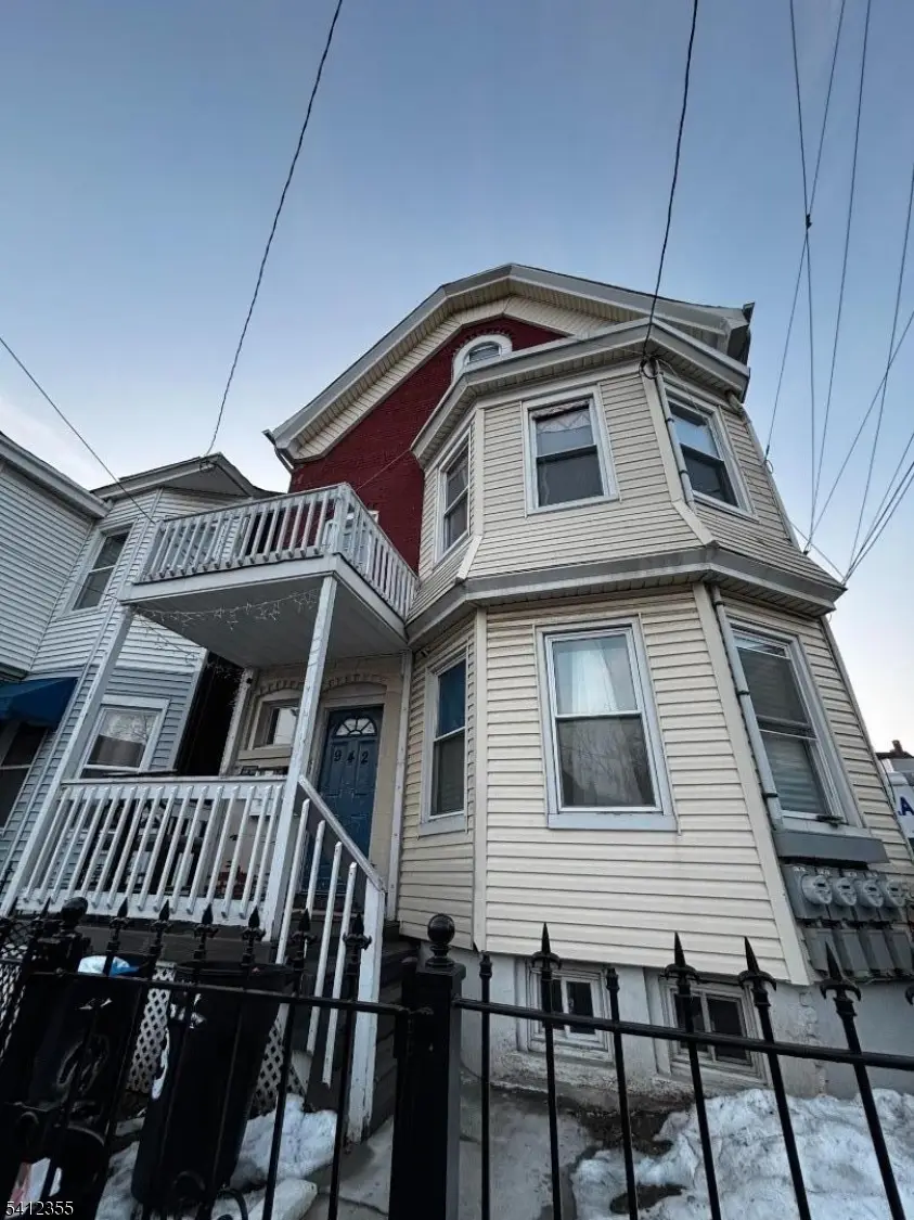 942 E 19th St, Paterson, NJ 07501 - #2