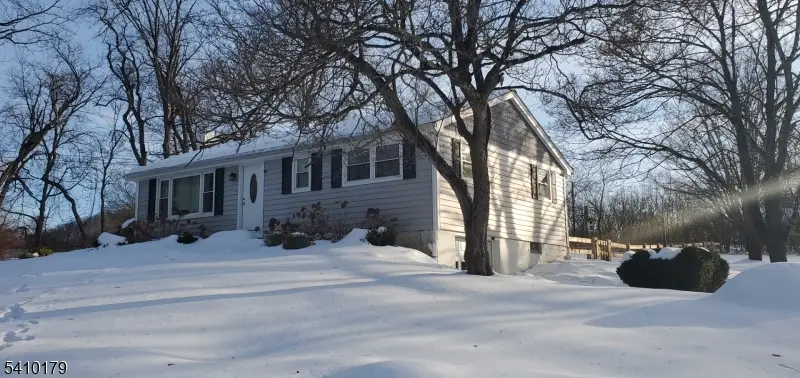 20 Hughes Ln, White, NJ 07823 - #1