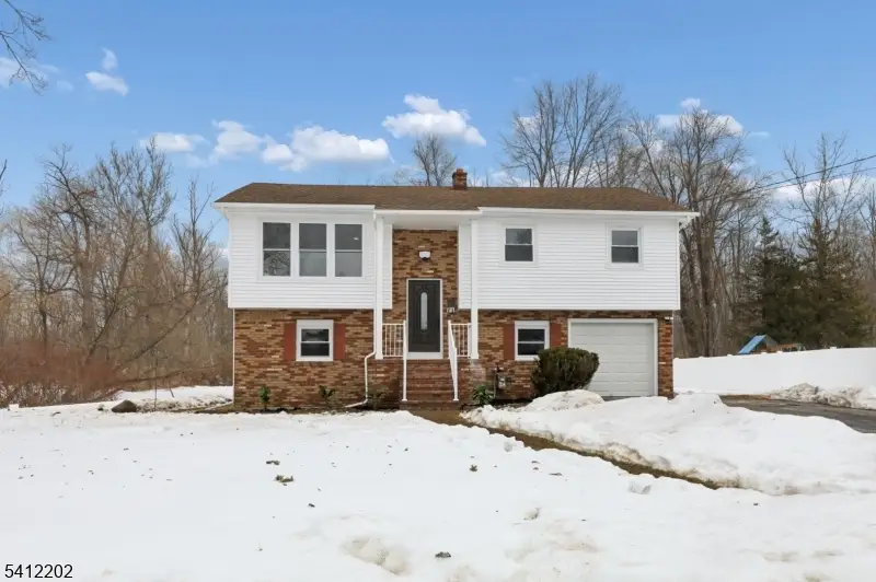 33 Glenbrook Rd, Ogdensburg, NJ 07439 - #1