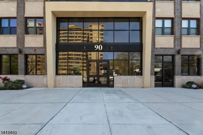 90 Clinton Ave #206, Newark, NJ 07114 - #1