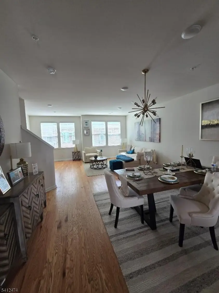 10 Bond St, North Brunswick, NJ 08902 - #3