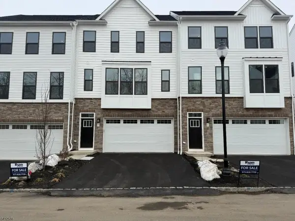 4 Lafayette Ln, Montville Twp., NJ 07082