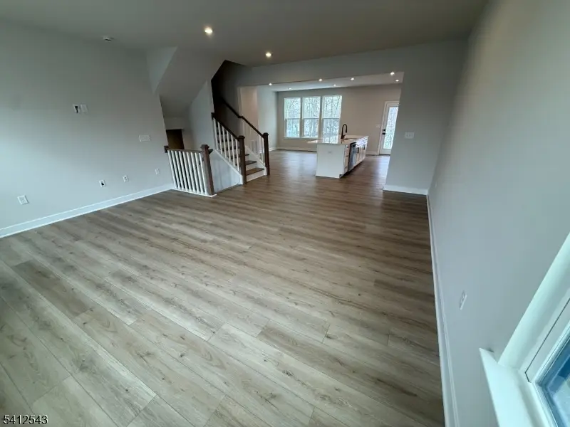 6 Lafayette Ln, Liberty Corner, NJ 07082 - #3