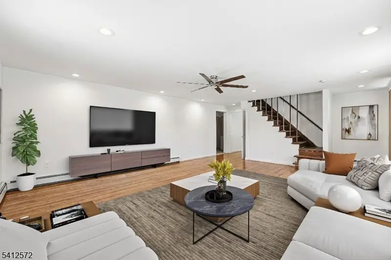 17 High St, Andover, NJ 07821 - #2