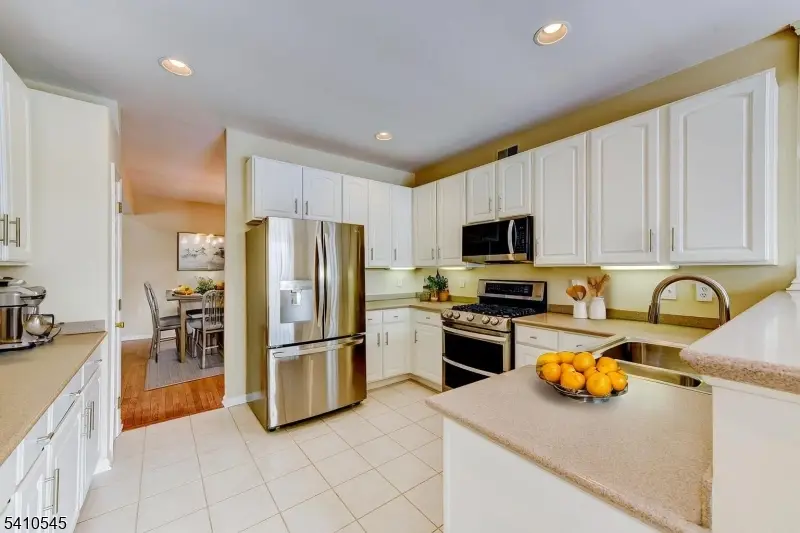 4 Loft Dr, Martinsville, NJ 08807 - #1