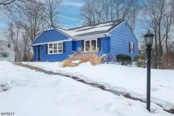 47 Main St, Peapack Gladstone Boro, NJ 07977