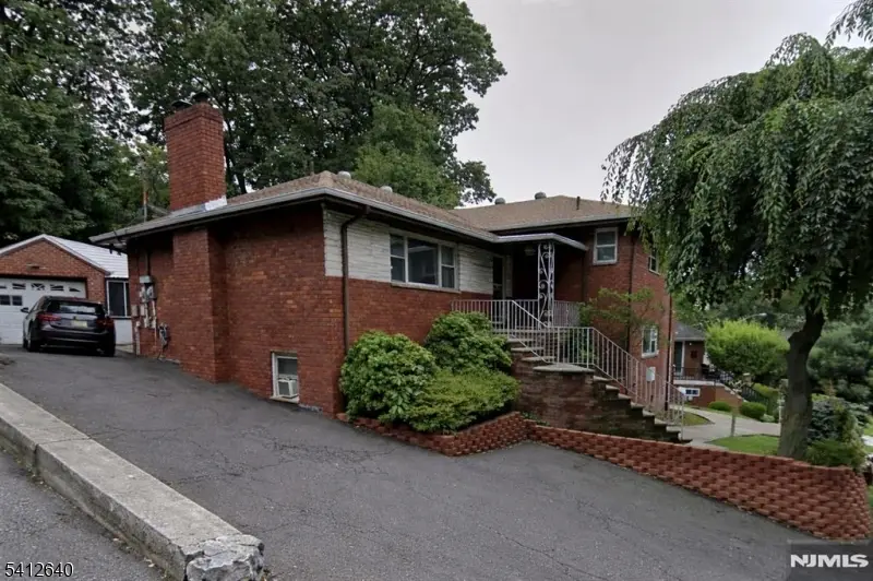 20 Shetland Ln, Palisades Park, NJ 07650 - #1