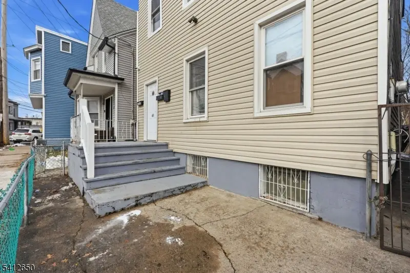 61 Sassafras St, Paterson, NJ 07524 - #3