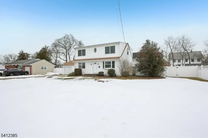 32 Garden Pl, Pompton Plains, NJ 07444 - #3